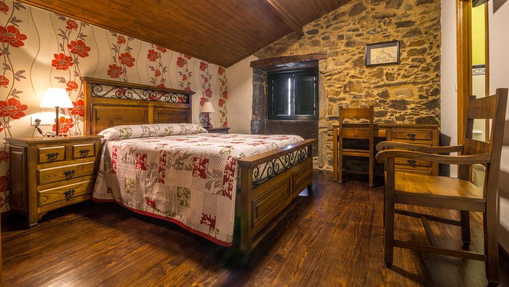 Casa De Los Somoza Melide Luaran gambar